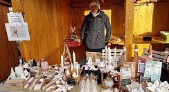Marktstand im Holzhäuschen